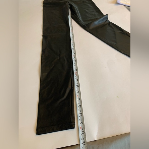 Wilfred Free black Daria leggings,  size medium. - Picture 12 of 12